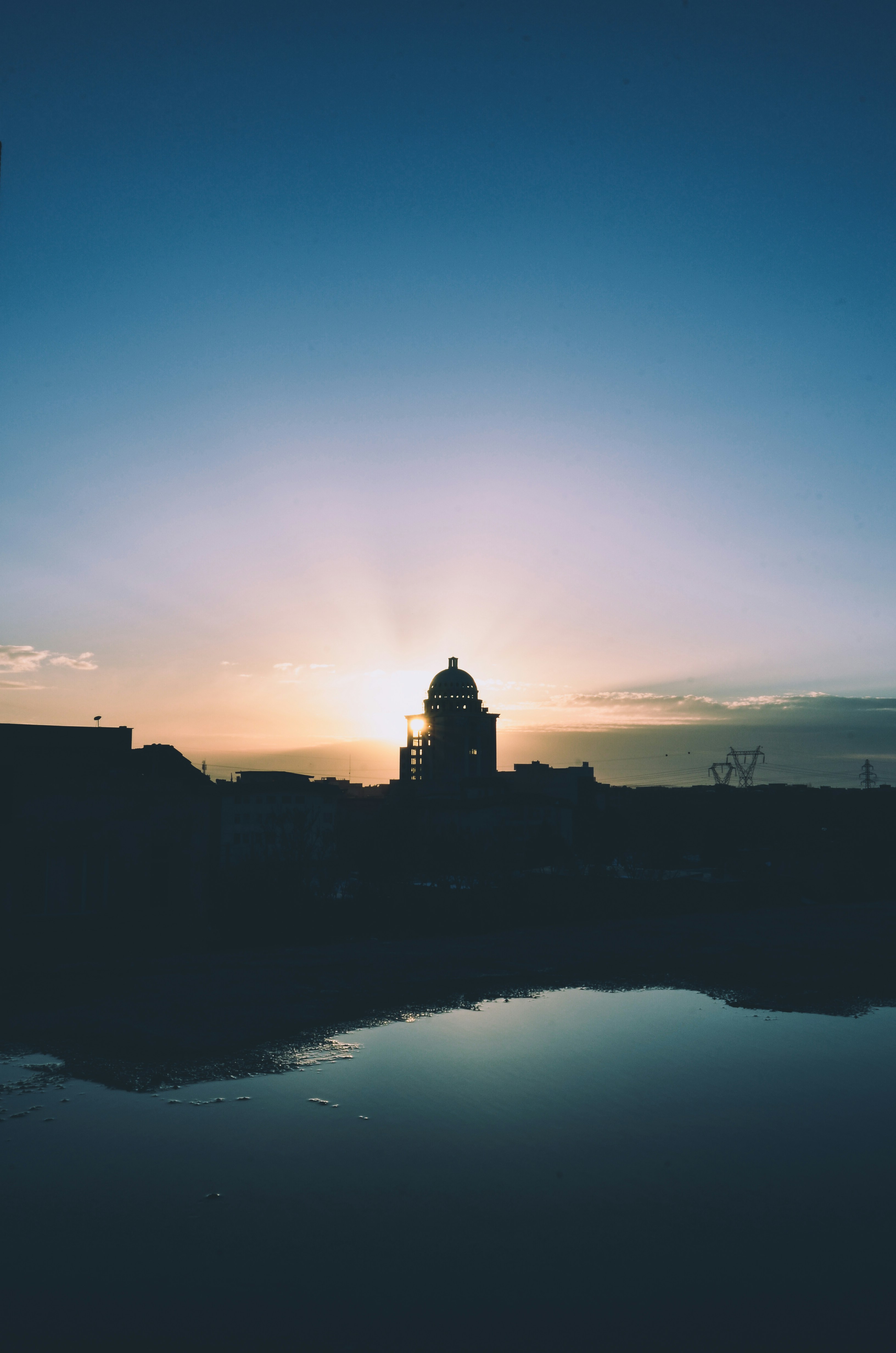 sam-moghadam-khamseh-7VE6O_-kgxA-unsplash_1713367287.jpg